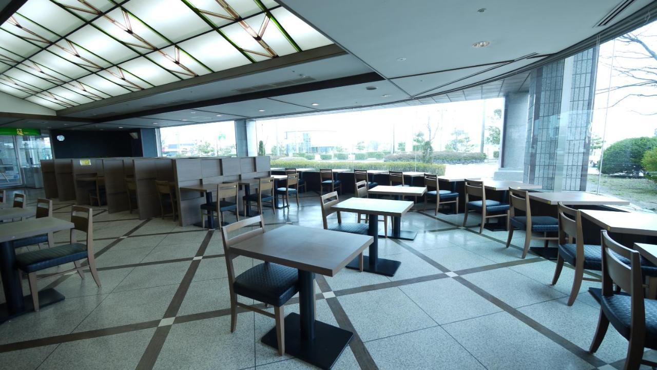 Route Inn Grantia Komatsu Airport Екстериор снимка