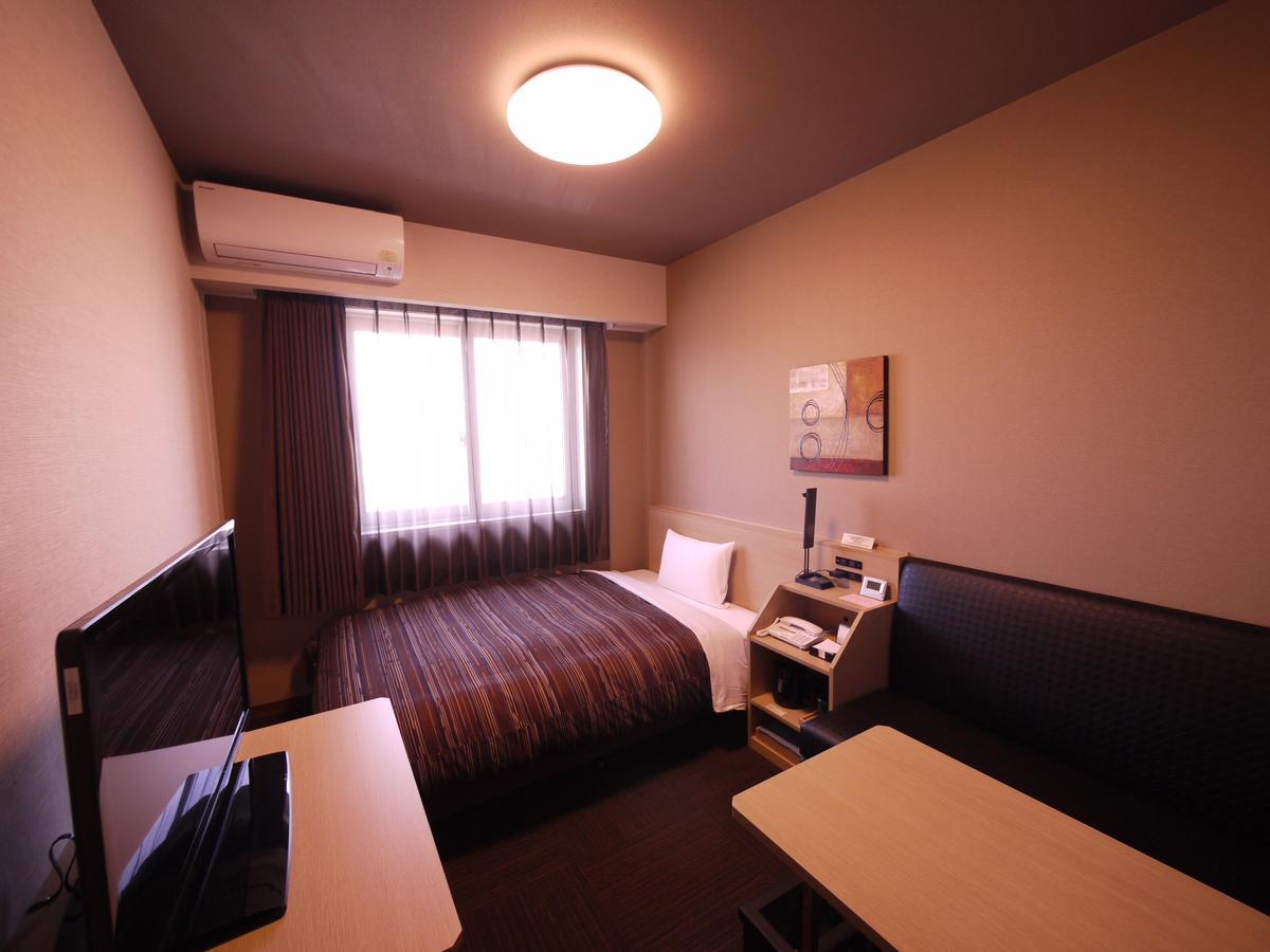 Route Inn Grantia Komatsu Airport Екстериор снимка